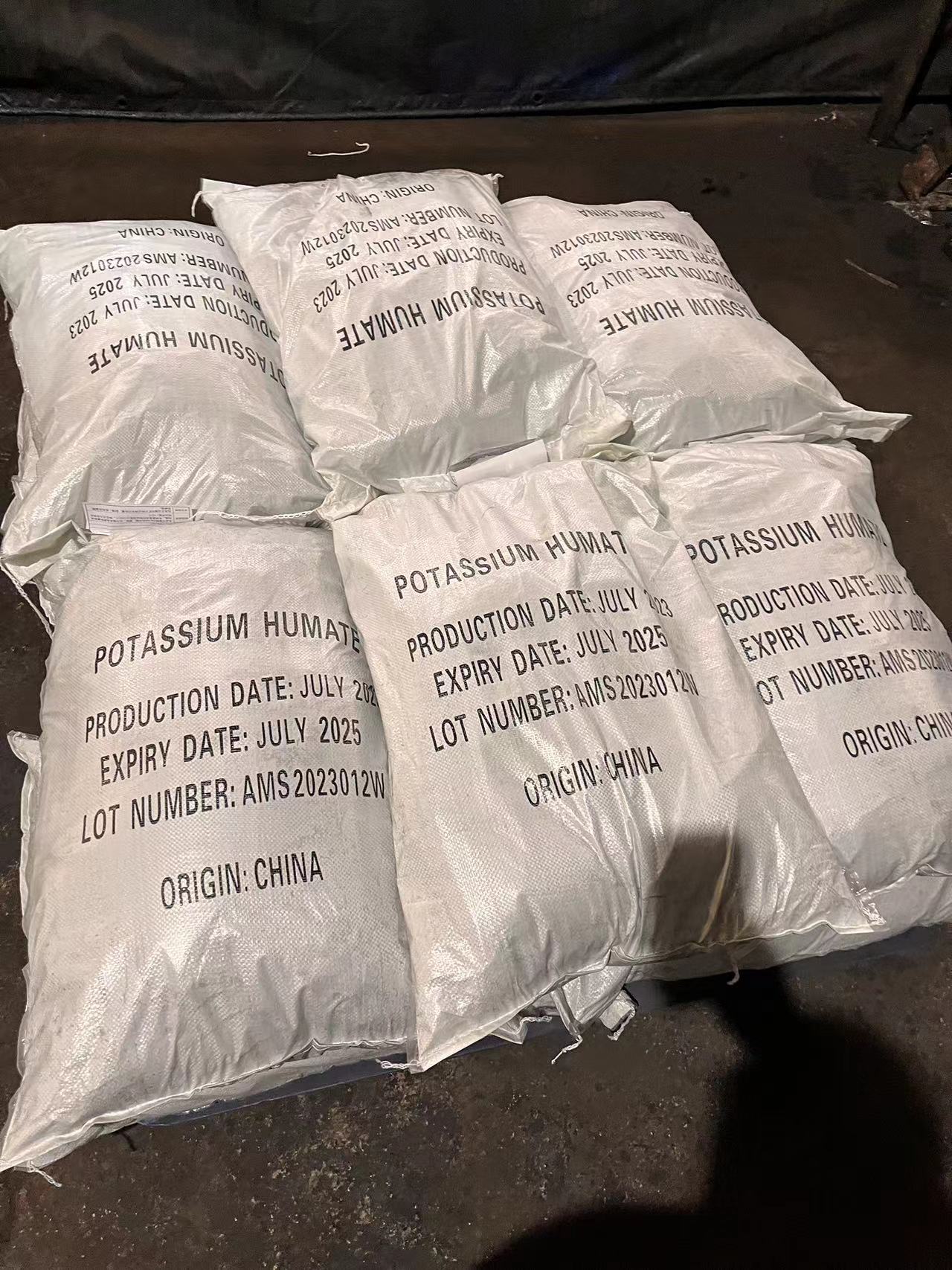 Humic Fulvic Acid Fertilizer.jpg Humic Fulvic Acid Fertilizer.jpg
